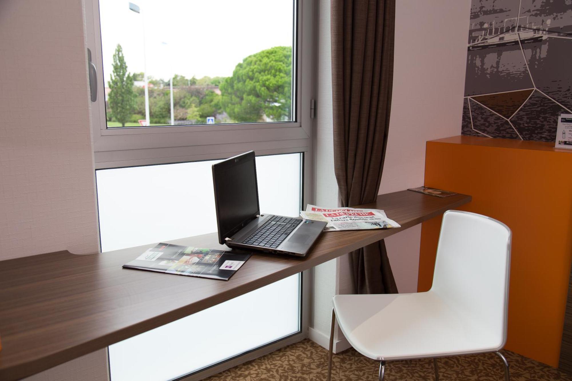 Brit Toulouse - L'esplanade Hotel Colomiers