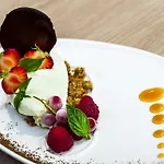 Brit Hotel Toulouse Colomiers - L\'Esplanade 